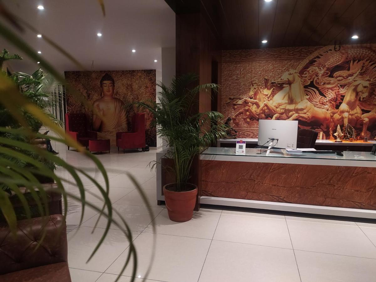 Rajlaxmi Hotel - Free Airport Pickup And Drop Jaipur Exterior photo